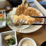 館山なぎさ食堂 - 肉厚でふわふわの身とサクサク衣。ここの鯵フライ！最高にうまい。