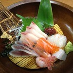 Assorted seasonal sashimi 1-2 servings