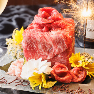 特別な日を華やかに彩る♪「肉のケーキ」やデザートプレート