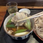 駕籠休み - 豚バラ肉とネギリフト。具沢山です。