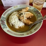 南天飯店 - レッドカレー、タラ唐揚げ３個入り