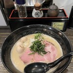 魚々麺 園 - 真鯛白湯そば@斜めver.！