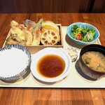 天ぷらバル 天むす 銀座 たけぞう - ランチ　　　　季節の天ぷら定食　　　　　　