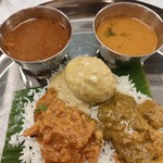 マリニ南インド - ライスとラッサムをおかわりしてセッティング