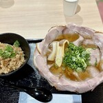 尾道ラーメン みおつくし - チャーシューメン、タコ飯セット