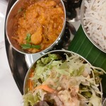 マリニ南インド 新橋店 - 里芋茄子カレー？、サラダ（胡麻ドレッシング）