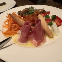 grigio la tavola -  grigio la tavola -