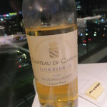 オーグードゥジュール ヌーヴェルエール - さわやかな香りの南仏の白ワインが合わされました。