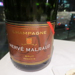 オーグードゥジュール ヌーヴェルエール - モンブランに合わされたのはシャンパーニュのマンドワが。