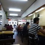 大勝軒 - '14/11/10 店奥から見た店内