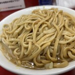 ラーメン二郎 - スープ吸いまくった太麺ウマし！