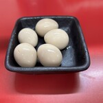 ラーメン二郎 - うずらは味付けで美味しいです。