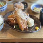 肉の八十二食堂 - 