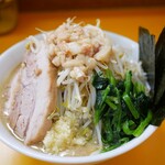 ラーメンエース - 期間限定　エース家系ラーメン　麺少なめ、ヤサイ、ニンニク少し、アブラ少し