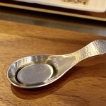 麺や くろえもん - 味変用の白トリュフオイル