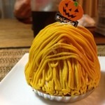 ル・パティシエ ヨコヤマ - 2014年9月：かぼちゃモンブラン(\385)…ハロウィンの時期に買いました♪