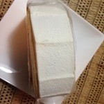 ル・パティシエ ヨコヤマ - 2014年9月：谷津ロールカット(\245)…ふわふわ♥