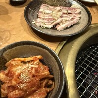 ホルモン焼肉 富や 栄店 - 