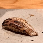 すしやのたい悟 - カマス酢締め炙りさんでーす。①