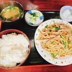 中華飲茶酒場　紅梅 - 青椒肉絲定食