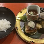 東茶屋 なかむら - 土鍋ごはん　 ちりめん山椒　秋刀魚　いくら　岩海苔炊いたもの　香の物
