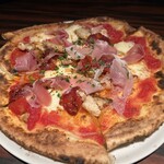 CAFE RIGOLETTO - プロシュートとルッコラのビアンカ