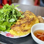 GIA DINH - てゆーかママさんよ、パクチー盛りモリで頼んだけどもやりすぎだって！(^◇^;)  皿から溢れるって！