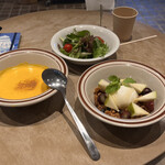 nephew - モーニングセット (スープ、サラダ付き) 1150円