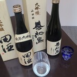 日本料理 TOBIUME - ⑬田酒 純米大吟醸 山田錦(青森)
      米品種:山田錦100%、精米歩合:40%
      ⑭善知鳥(うとう) 大吟醸 山田錦(青森)
      米品種:山田錦、精米歩合:40%、醸造アルコール