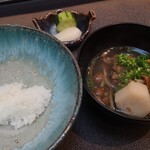 日本料理 TOBIUME - ⑲にえばな(お米品種:かわち清流米の夢つくし・福岡県河内産)
      ⑳里芋(福岡県若松産)&滑子茸(大分県産)入りお味噌汁
      ㉑お漬け物《浅漬け胡瓜(福岡県若松産)&甘酢漬け辣韮(福岡県若松産)》