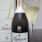 日本料理 TOBIUME - お酒①ランソン・ブラン・ド・ブランNV(シャンパーニュ、フランス)
      葡萄品種:シャルドネ100%