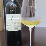 日本料理 TOBIUME - お酒⑧ラ・トーサ・ソーヴィニヨンブラン2011(白ワイン、イタリア)
      葡萄品種:ソーヴィニヨンブラン
      CAINOYA《京都》の塩澤シェフからTOBIUMEさんの開店祝いに頂いたワイン