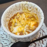 324962569 - ⑱炭火炙り伊勢海老(長崎県五島列島産)の海老味噌&真菰茸(福岡県豊前産)、伊勢海老のビスクスープ餡掛け茶碗蒸し
                        芳醇な香り、濃厚な旨みと滋味、某店のビスクに対する田代シェフなりの俺ならこうするなのかも