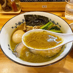 らぁ麺 秀登 - カレーの香りも有って、カレーラーメンらしさが有ります