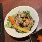 焼肉トラジ - サラダ　焼肉屋さん風ではありません