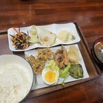 むらやま - 料理写真:ご飯はセルフでよそいます。味噌汁付き、食後のコーヒー付き⚫︎先ずは一の膳