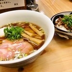 渦雷 - 醤そば　味玉　炸裂飯（小）