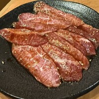 ホルモン焼肉 富や 栄店 - 