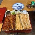324984383 - 人気の大えんま重（肝吸い付き）11,880円
                        特上（250g）のうなぎを白焼きと蒲焼きにしたうな重（500g）
