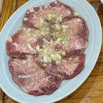 焼肉 次郎 - 揉込上タン