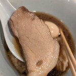 中華そば しば田 - 脂肪分ゼロ、少し硬い食感で永福町系大勝軒のチャーシューに近いです。