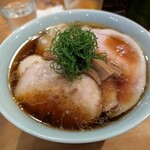 中華そば しば田 - 美しい！チャーシューの量が多いでしょうか？