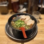 豚の骨 - 魚介豚骨ラーメン 1,000円