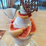 ゲート・イン - いちじくとアールグレイのパフェ