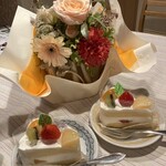 オランダ家 - 料理写真:フルーツケーキ(?)