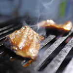 勢太 - タン 調理中