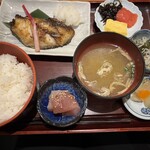 炭火焼専門食処 白銀屋 溜池分店 - 