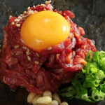 焼肉の名門 天壇 - 和牛ユッケ1430円、めっちゃ美味しい！