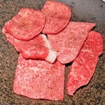 Yakiniku BarBies - 上タン塩、イチボ、サーロイン