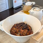 チャーシュー丼専門店 Chantoshina - 自家製炙りチャーシュー丼